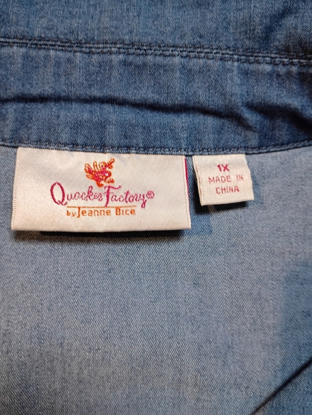 Quacker Factory Denim Shirt XL
Embroidered Floral Button Front
Chambray - Picture 3 of 9